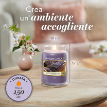 Carica l'immagine nel visualizzatore di Gallery, Yankee Candle Scented Candle | Candela in giara grande della Lavanda Essiccata e Quercia | Candele a lunga combustione: fino a 150 ore | Regali perfetti per le donne