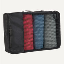 Carica l'immagine nel visualizzatore di Gallery, Amazon Essentials, Set di 4 Packing Cube, Accessori da Viaggio, Organizer per Bagagli con Doppia Cerniera, Parte Superiore in Rete, 100% Poliestere, S/M/L/Slim, Nero (in Precedenza Amazon Basics)