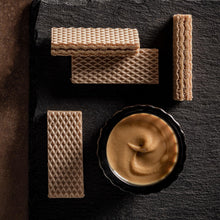 Carica l'immagine nel visualizzatore di Gallery, Loacker, Classic Peanut Butter, Wafer al Burro d'Arachidi, 175g