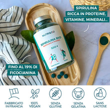 Carica l&#39;immagine nel visualizzatore di Gallery, Spirulina Biologica | 500 Compresse Bio da 500 mg Pure Senza Eccipienti | 15 a 19% di Ficocianina | Polvere Essiccata e Compressa a Freddo | Analizzata e Confezionata in Francia da Nutri&amp;Co