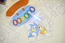 Carica l'immagine nel visualizzatore di Gallery, CRAYOLA - Color Wonder Magic Light Brush Bluey, Set Pittura Senza Macchia, attività Creativa e Regalo per Bambini dai 3 