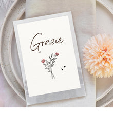 Carica l'immagine nel visualizzatore di Gallery, Semi di Fiori "Grazie" | Idee Regalo e Pensierino Originale | Piccolo Regalo per Colleghi, Maestre e Ospiti | Bomboniere