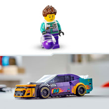 Carica l&#39;immagine nel visualizzatore di Gallery, LEGO Speed Champions NASCAR Next Gen Chevrolet Camaro ZL1, Modellino di Auto da Costruire, Macchina Giocattolo da Collezione con Minifigure del Pilota, Giochi per Bambini e Bambine da 9 Anni 76935