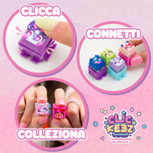 Carica l'immagine nel visualizzatore di Gallery, Goliath - CLICKEEZ Multipack - 5 tasti Kawaii Click Toy - Keycap Tasto Trasformabile in Portachiavi - Effetto ASMR - Fidget Toy - 70 Personaggi Carini ed Esclusivi da Collezione - da 6 Anni