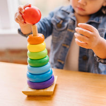 Carica l&#39;immagine nel visualizzatore di Gallery, Melissa &amp; Doug Gioco Torre Bambini con Anelli Impilabili Arcobaleno in Legno | Piramide | Incastri Educativi | Giochini Regalo 18 Mesi
