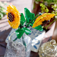 Carica l&#39;immagine nel visualizzatore di Gallery, LEGO Girasoli Set di Fiori Finti per Bambine e Bambini da 8 Anni, Bouquet da Esporre come Accessorio per la Camera da Letto o come Decorazione di Casa, Regalo per Ragazza, Ragazzo, Lei o Lui 40524