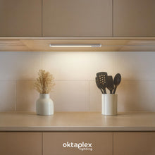 Carica l'immagine nel visualizzatore di Gallery, Oktaplex Riva luce LED sottopensile con sensore 40 cm
