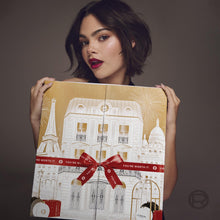 Carica l&#39;immagine nel visualizzatore di Gallery, L&#39;Oréal Paris, Calendario dell&#39;Avvento 24 Giorni 2025, 24 Prodotti Iconici per il Make-Up, la Cura del Viso e dei Capelli, Struttura con 24 Porticine, Per un Natale Unico e Pieno di Sorprese
