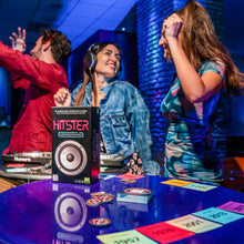 Carica l'immagine nel visualizzatore di Gallery, Rocco Giocattoli Yas Games- Hitster Original - L'Unico in Italiano - Gioco Musicale da 2 a 10 Giocatori dai 16 anni in s