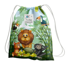 Carica l&#39;immagine nel visualizzatore di Gallery, KAÏDENSÏ Sacca Asilo con Nome Personalizzata Giungla - Zainetto Asilo Nido 32x40 cm con Tasca Interna 20x10 cm - Zaino Asilo Bambino Originale per Bambini Piccoli