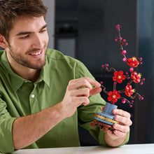 Carica l'immagine nel visualizzatore di Gallery, LEGO Botanicals Prugno giapponese 10369