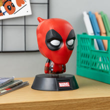 Carica l'immagine nel visualizzatore di Gallery, Luce Icona 3D Deadpool Merchandise Ufficiale Disney Marvel, Luce Notturna per Ufficio, Stanza di Gioco, Camera da Letto 