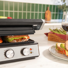 Carica l'immagine nel visualizzatore di Gallery, Cecotec Griglia elettrica Rock'nGrill Blaze. 2400 W, rivestimento RockStone, facile da pulire, apertura a 180°, senza BPA, superficie di cottura 29 x 23 cm, temperatura regolabile