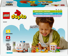 Carica l'immagine nel visualizzatore di Gallery, LEGO DUPLO Ambulanza e autista 10447