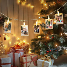 Carica l'immagine nel visualizzatore di Gallery, Aigostar Catena luminosa con clip da 10 m e 80 LED con 80 clip per appendere foto, Catena luminosa con telecomando, Clip per foto, Decorazione ghirlanda per Natale, Camere, Matrimoni (Bianco caldo)