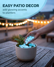 Carica l'immagine nel visualizzatore di Gallery, Ciottoli Luminosi Bianchi 300 Pz Si Illuminano Al Buio Assorbendo Luce Solare Per Sentieri Sicuri e Decorazione Giardino