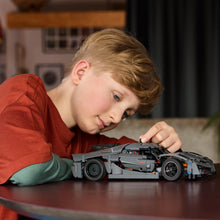 Carica l&#39;immagine nel visualizzatore di Gallery, LEGO Technic Hypercar Koenigsegg Jesko Absolut Grigia, Modellino di Auto da Costruire, Macchina Giocattolo per Bambini e Bambine da 10 Anni, Idea Regalo per Fan delle Supercar e dei Veicoli 42173