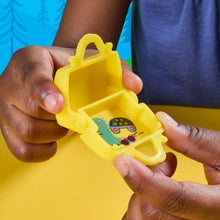 Carica l'immagine nel visualizzatore di Gallery, Peppa Pig Voyages de Peppa : Aventures en Famille, Coffret avec Figurines et Accessoires, inclut Bébé Evie, Jouets présc