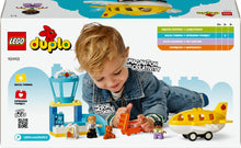 Carica l'immagine nel visualizzatore di Gallery, LEGO DUPLO La prima volta in aeroporto 10443