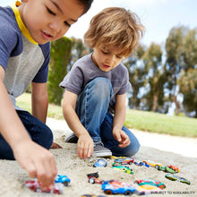Carica l'immagine nel visualizzatore di Gallery, Hot Wheels - Set Macchinine da 10 Veicoli in Scala 1:64, con Decorazioni Mozzafiato, da Collezionare, Single, 54886