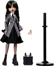 Carica l'immagine nel visualizzatore di Gallery, Monster High x Mercoledì Addams Bambola Halloween