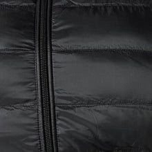 Carica l'immagine nel visualizzatore di Gallery, Amazon Essentials Piumino leggero a maniche lunghe resistente all'acqua ripiegabile (disponibile in taglie forti) Donna, Nero, XL