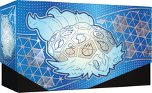 Carica l'immagine nel visualizzatore di Gallery, GCC Pokémon: set Allenatore Fuoriclasse dell’espansione Scarlatto e Violetto - Corona Astrale (una carta promozionale a figura intera, nove buste di espansione e accessori premium)