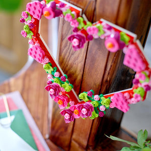 LEGO Cuore Ornamento, Gioco da Costruire per Bambine e Bambini da 9 Anni in su, Decorazione per la Camera da Letto o per la Casa, Accessorio da Muro, Idea Regalo per la Festa della Mamma 40638