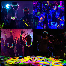 Carica l'immagine nel visualizzatore di Gallery, Kangtaixin Braccialetti luminosi fluorescenti - bracciali luminosi Bambini - 100 Bagliore Colorato Bastoni Bulk con 100 Connettori per Party, Feste Carnevale