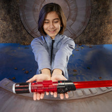 Carica l'immagine nel visualizzatore di Gallery, Star Wars Hasbro, Lightsaber Forge Kyber Core, Spada Laser Giocattolo Rossa Elettronica del Personaggio Darth Vader, Des