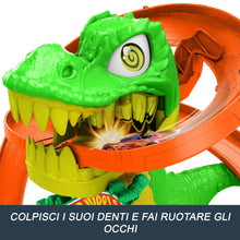 Carica l'immagine nel visualizzatore di Gallery, Hot Wheels T-Rex Battaglia Infuocata con macchinina in Scala 1:64