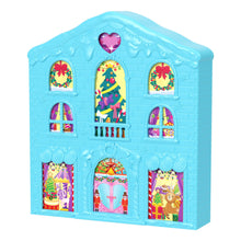 Carica l'immagine nel visualizzatore di Gallery, Polly Pocket - Calendario dell'Avvento, playset casa di pan di zenzero con 2 bambole e 24 accessori a sorpresa a tema festività inclusi, giocattolo per bambini, 4+ anni, HWP33