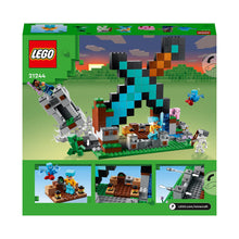 Carica l&#39;immagine nel visualizzatore di Gallery, LEGO Minecraft L&#39;Avamposto della Spada Giocattolo da Costruire con Figure di Creeper, Soldato, Guerriero Guardiano e Scheletro, Giochi per Bambini e Bambine da 8 Anni, Idea Regalo di Compleanno 21244