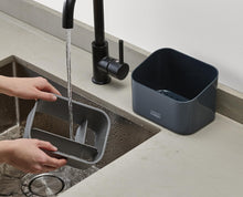 Carica l'immagine nel visualizzatore di Gallery, Joseph Joseph SinkStore Organizzatore per lavello da cucina a più livelli, base antiscivolo, Plastica
