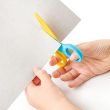 Carica l'immagine nel visualizzatore di Gallery, Staedtler Noris Junior 965 40 BK - Forbici di sicurezza per destrorsi per bambini dai 2 anni in su, Blu/Giallo, Confezione da 1
