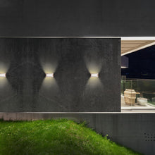 Carica l'immagine nel visualizzatore di Gallery, LAGOS 2 Applique da Parete, Alluminio Verniciato, IP54 Interno ed Esterno, Design Italiano, Attacco E27 (CORTEN)