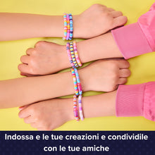 Carica l'immagine nel visualizzatore di Gallery, Cool Maker, Macchina dei Braccialetti Heishi dell'Amicizia, con Pratica Penna Impila-Perline e oltre 1200 Perline, per la Realizzazione di 15 Braccialetti, Giocattoli Artistici per Bambine, 7+ Anni