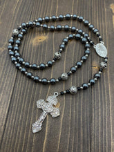 Carica l'immagine nel visualizzatore di Gallery, Nazareth Store Rosario da uomo in ematite con perline nere in acciaio inox, medaglia miracolosa e croce del padre nostra, 50,8 cm, zinco, senza pietra preziosa