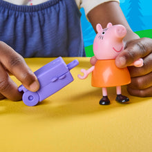 Carica l'immagine nel visualizzatore di Gallery, Peppa Pig Voyages de Peppa : Aventures en Famille, Coffret avec Figurines et Accessoires, inclut Bébé Evie, Jouets présc
