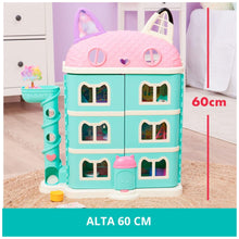 Carica l'immagine nel visualizzatore di Gallery, Gabby's Dollhouse, Playset casa delle bambole di Gabby, set con luci e suoni, giochi per bambini dai 3 anni in su