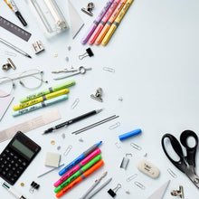Carica l'immagine nel visualizzatore di Gallery, BIC Evidenziatori Highlighter Grip, perfetti per l'aula o l'ufficio, colori assortiti, confezione da 24