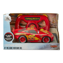 Carica l'immagine nel visualizzatore di Gallery, Disney Store Official Macchinina telecomandata Saetta McQueen, Cars, 15 cm