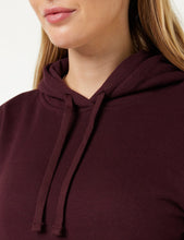 Carica l'immagine nel visualizzatore di Gallery, Amazon Essentials Felpa con Cappuccio in Pile Vestibilità Regular (Taglie Forti Disponibili) Donna, Bordeaux, M