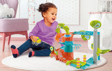 Carica l&#39;immagine nel visualizzatore di Gallery, Baby Clementoni - Fun Garage Baby Track, Box e Pista Macchinine per Bambini 18+ Mesi, con 1 Macchinina, Gioco Prima Infanzia Made in Italy, Linea Play For Future, Stimola Manualità e Curiosità, 17404