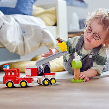 Carica l&#39;immagine nel visualizzatore di Gallery, LEGO DUPLO Town Autopompa, Camion Giocattolo dei Pompieri con Luci, Sirena e Scala Mobile, Figure di Vigile del Fuoco e Gatto, Giochi per Bambini e Bambine da 2 Anni, Idee Regalo di Compleanno 10969