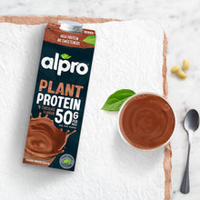 Carica l'immagine nel visualizzatore di Gallery, ALPRO PROTEIN 50g, Bevanda alla SOIA al gusto CIOCCOLATO, 100% vegetale con vitamine B2, B12 e D (8 confezioni x 1 Litro)
