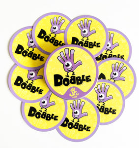 Asmodee: Dobble Classic Blister Eco, Versione Mini, Divertente Gioco di Carte per Tutta la Famiglia, 5 mini giochi, 2-8 Giocatori, 6+ Anni, Edizione in Italiano
