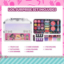 Carica l'immagine nel visualizzatore di Gallery, L.O.L Surprise! Townley Girl Train Case Il set di trucco cosmetico include lucidalabbra, luccichio per gli occhi e altro! per bambine, dai 5 anni in su Perfetto per feste, pigiama party e makeover