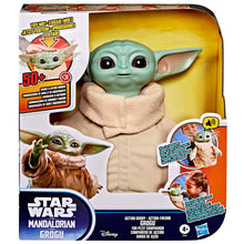 Carica l'immagine nel visualizzatore di Gallery, Star Wars Hasbro, action figure da 25 cm di Grogu Coccolavventura, giocattolo animatronico, peluche interattivo, giocattoli ispirati The Mandalorian and Grogu, dai 4 anni in su