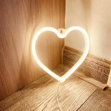 Carica l'immagine nel visualizzatore di Gallery, Segno del Heart Led 2 pezzi,Lampada al neon a forma di cuore d'amore di San Valentino alimentata a batteria per Matrimon